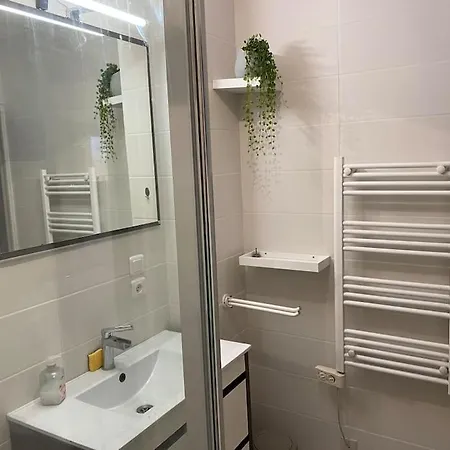 Apartment T3 Centre A 8 Min A Pied Avec Place Parking *